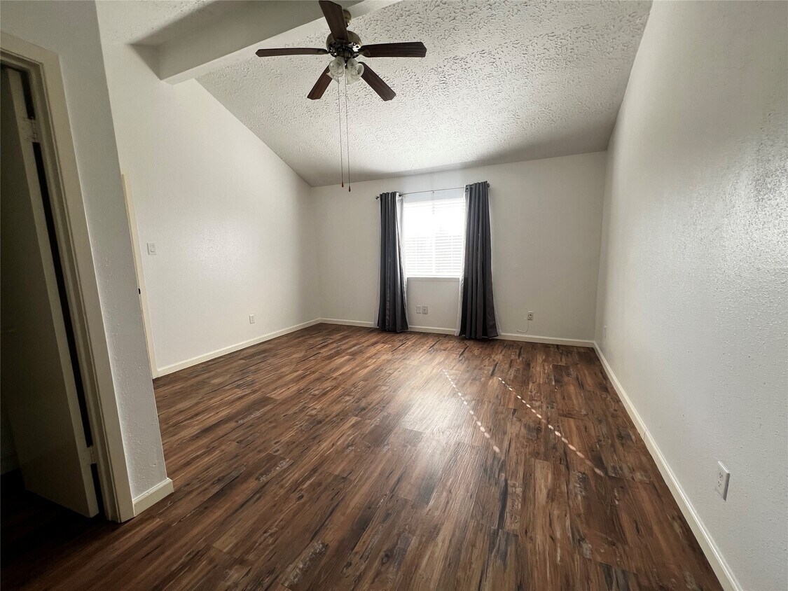 Foto del edificio - 7019 Haven Creek Dr