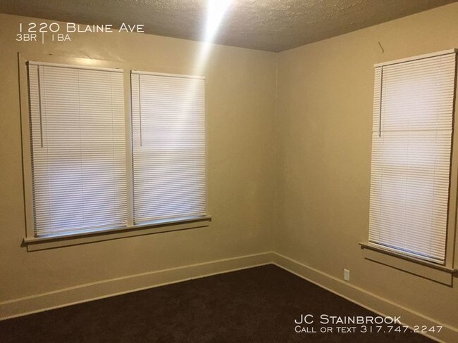 Foto del edificio - Westside 3BR House w/Large 2-Car Garage!