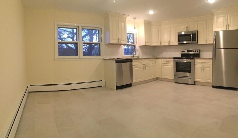Kitchen/DIning - 101 Bradford St