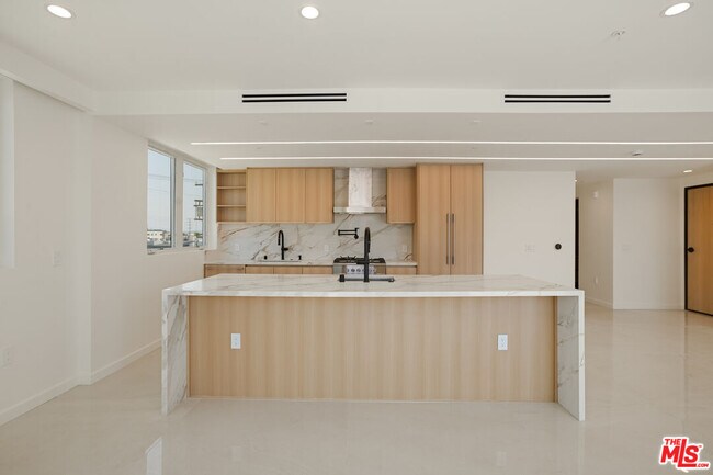 Foto del edificio - 1414 S Beverly Dr