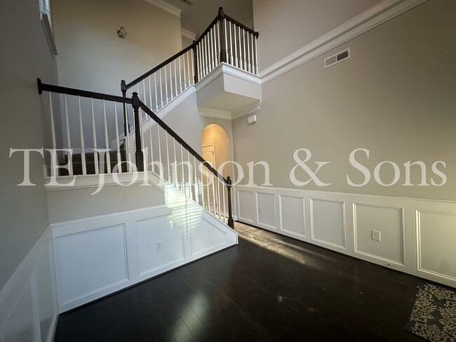 Foto del edificio - Stunning 3 Bedroom 2.5 Bath in Winston Salem