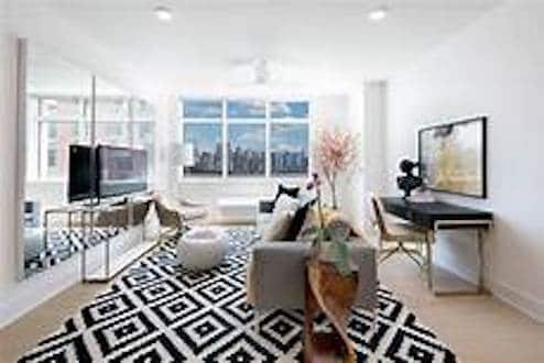 Foto del edificio - 760 River Rd