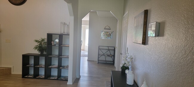 Building Photo - 307 Carmel Valley Way
