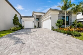 Building Photo - 9597 Regal Palm Ct