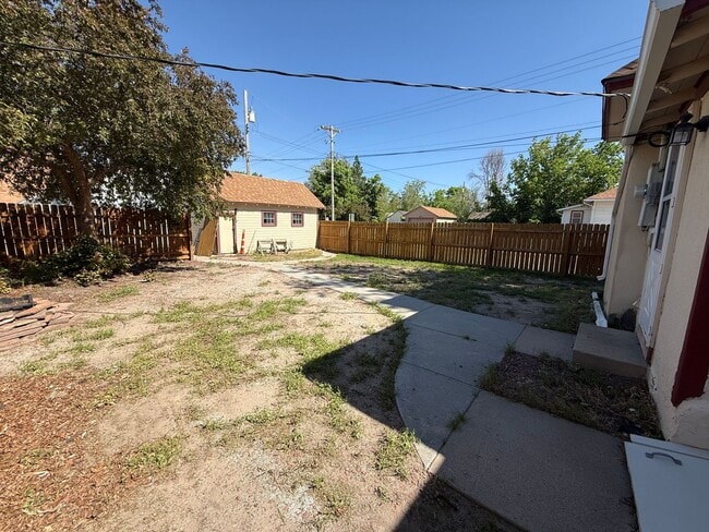 Foto del edificio - Two Bedroom, One Bathroom Home!