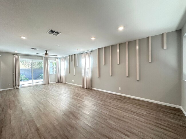 Building Photo - Cassia Patrick & Cimarron