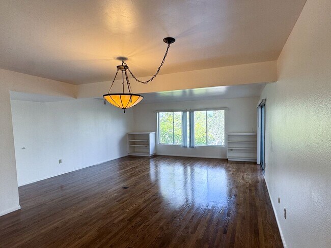Building Photo - SanCarlos near Cowles Mtn and Lake Murray ...