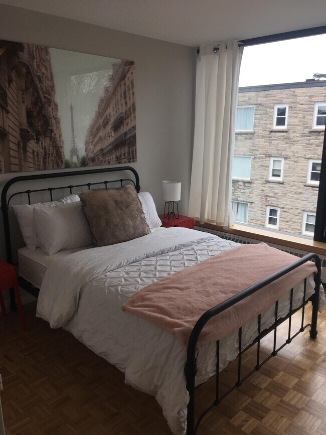 Photo du bâtiment - 1545-1545 Oxford St