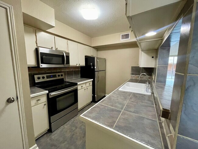 Building Photo - 4635 Wild Indigo St