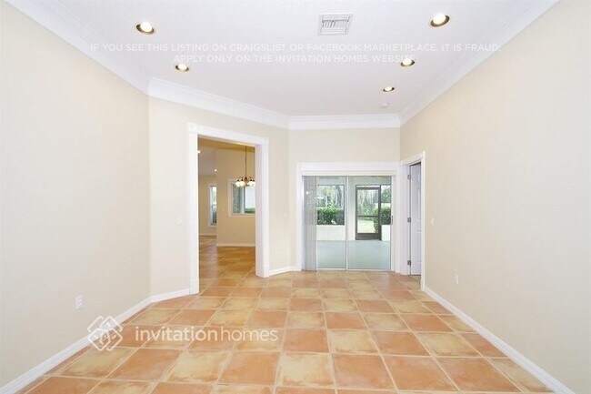 Foto del edificio - 6253 Oak Shore Dr