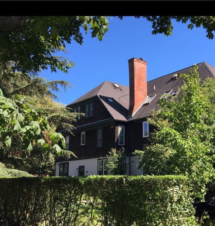 158 Narragansett Ave, Newport, RI 02840 Townhome Rentals in Newport