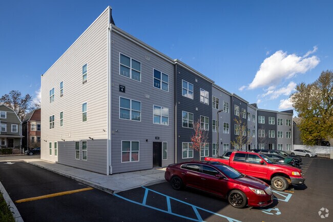 Building Photo - Ridgeview Square