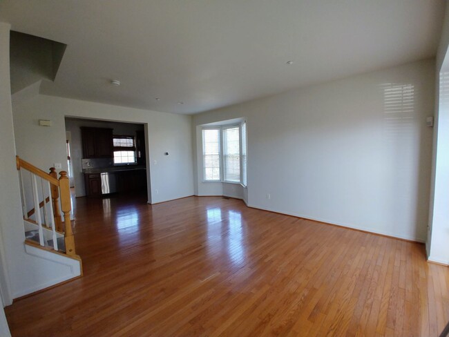 Foto del edificio - Amazing 3BR/2 Full & 2 Half BA End-of-Row ...