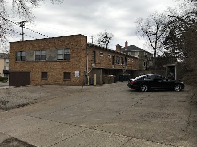 Building Photo - 2143 University Ave