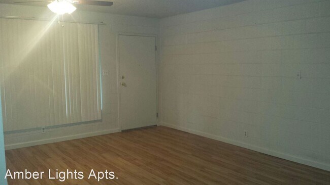 Building Photo - 2124 Wylie Dr
