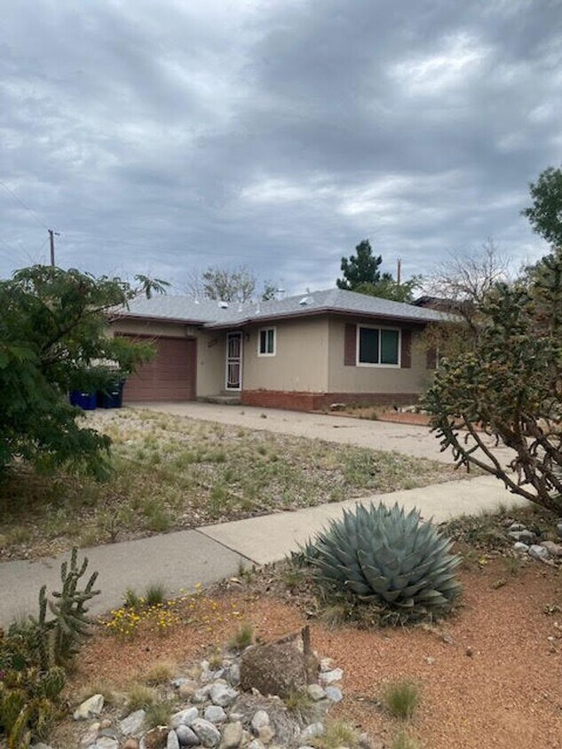 Foto principal - Now Available for viewing, hurry this one ...