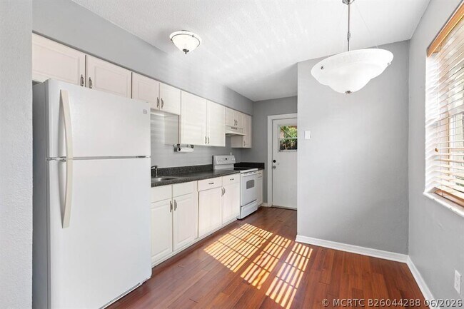 Foto del edificio - 821 SW 4th St