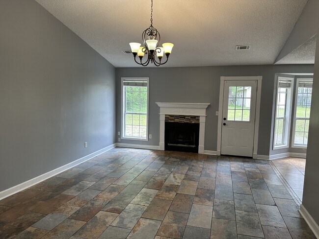 Foto del edificio - 3205 Turtle Creek Rd