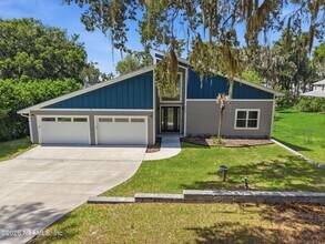 Building Photo - 22826 NE 69th Ave