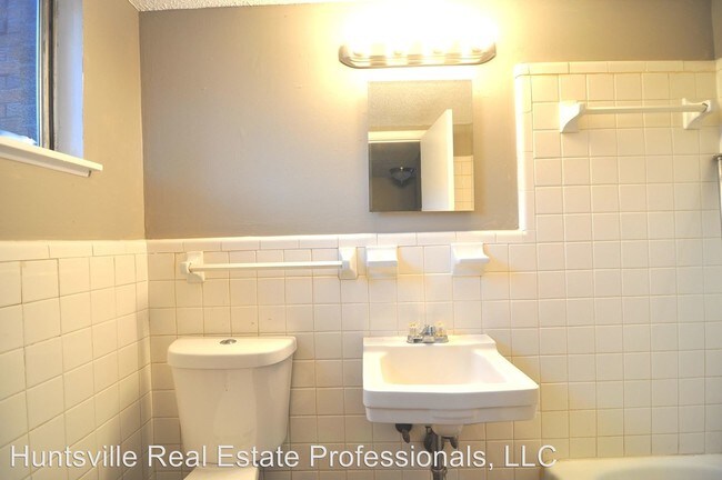 Foto del edificio - 500 Eastbrook Dr NW