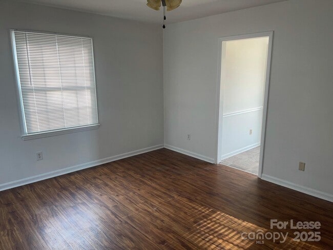 Building Photo - 8201 Hemby Wood Dr