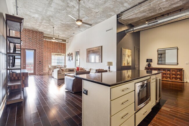 Foto del edificio - 1111 Studewood St