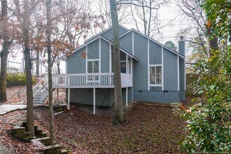 Building Photo - 425 Bayberry Ct