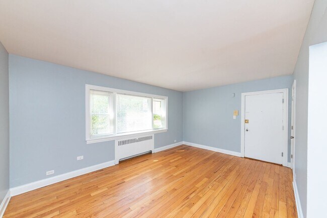 Foto del edificio - 227 Custer Ave