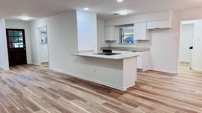 Building Photo - 7535 Parker Cir