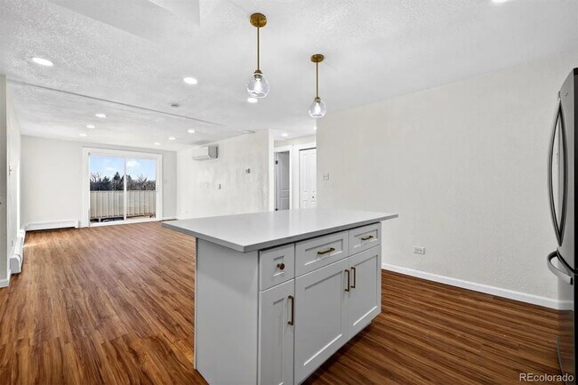 Foto del edificio - 3047 W 47th Ave
