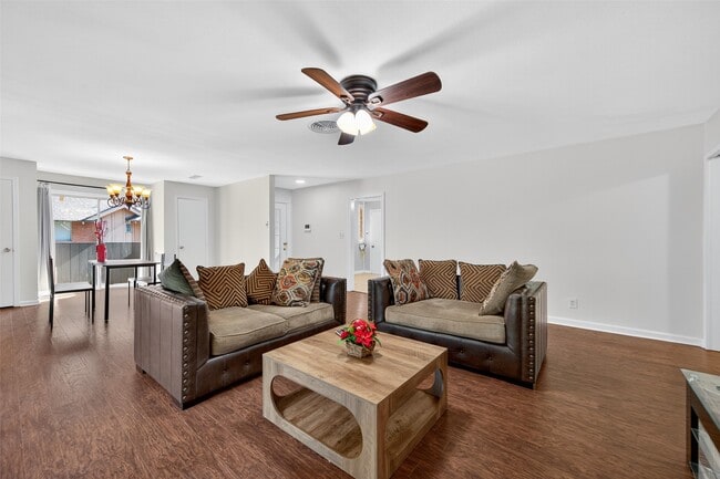 Foto del edificio - 6307 Crab Orchard Rd
