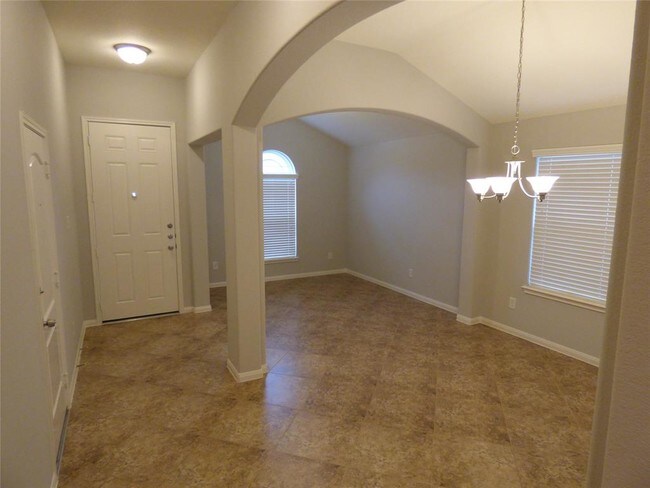 Foto del edificio - 24742 Lakecrest Village Dr