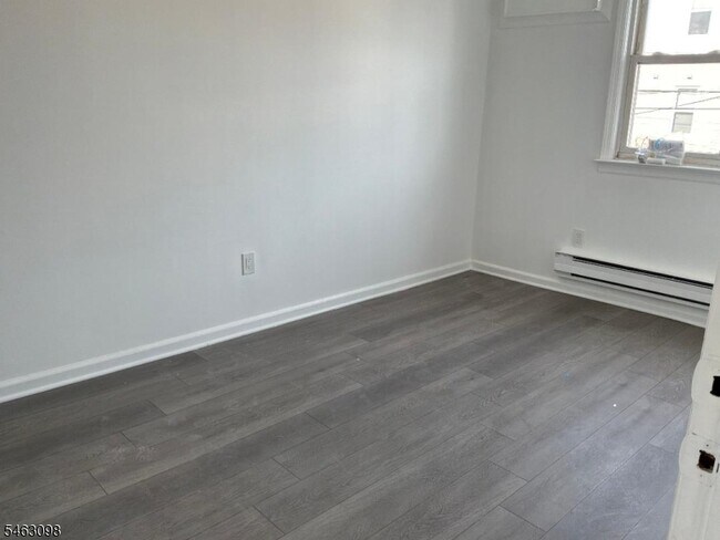 Foto del edificio - 160 E Kinney St