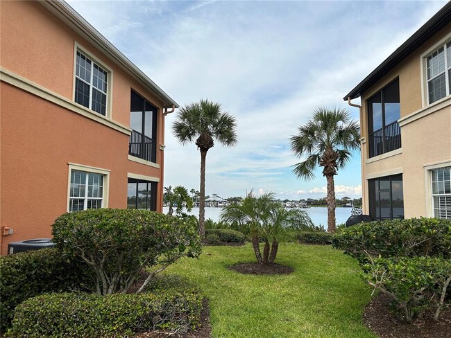 Foto del edificio - 1139 Riverscape St