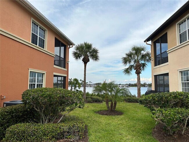 Building Photo - 1139 Riverscape St