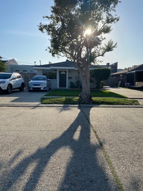 Building Photo - 2402 Athania Pkwy