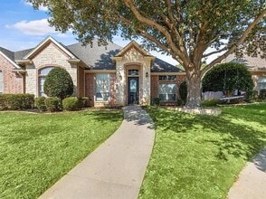 Building Photo - 8205 Edgemont Ct