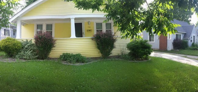 Foto del edificio - 3 br, 1 bath House - 730 Frank St