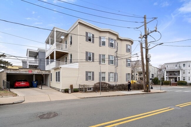 Building Photo - 438 Washington St