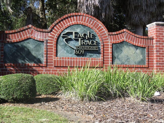 Foto del edificio - Charming 2/2 townhouse in Eagle Trace