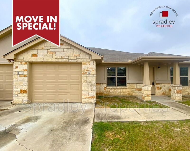 Foto principal - 4833 Deep Drive