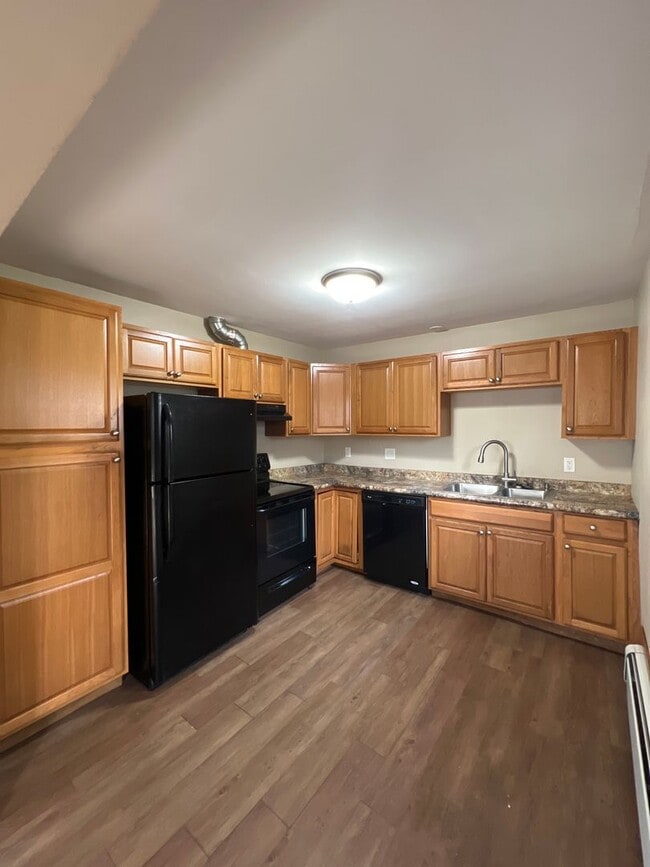 Building Photo - 110 1/2 6th Ave SE Building Photo - 110 1/2 6th Ave SE