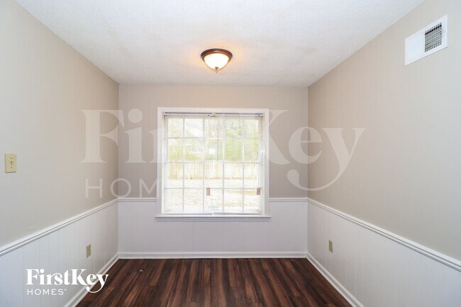 Foto del edificio - 3349 Lynchburg St