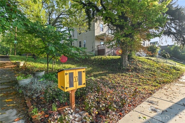 Building Photo - 1958 Fairfax Ave
