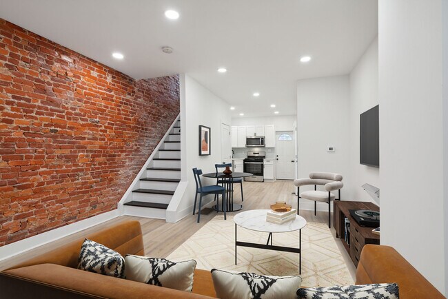 Building Photo - 1672 N Wilton St