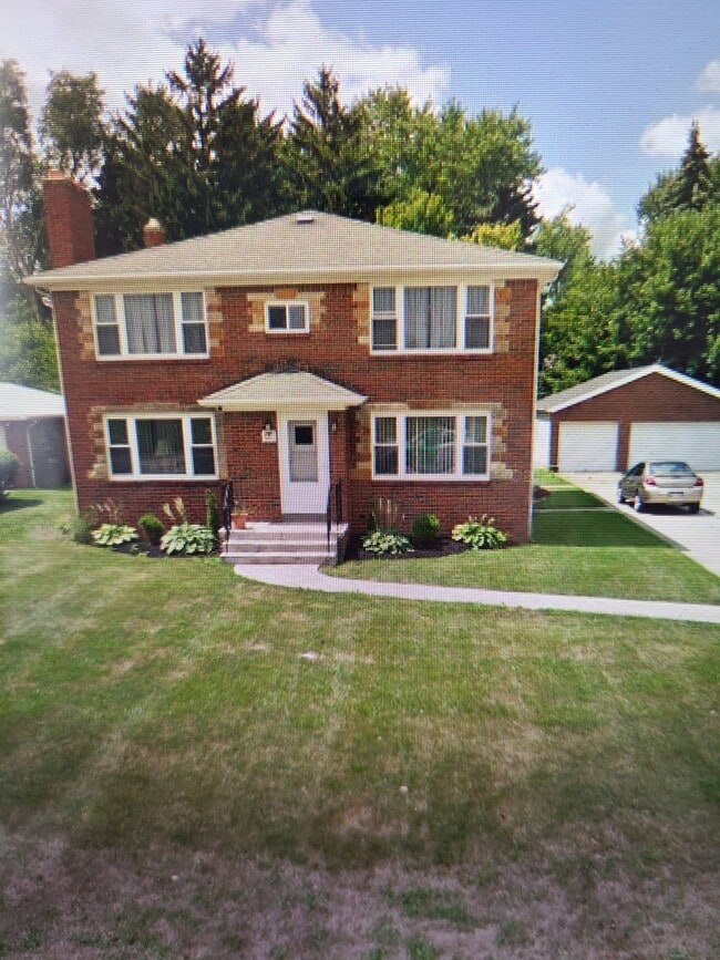 Building Photo - 49 Youngs Rd