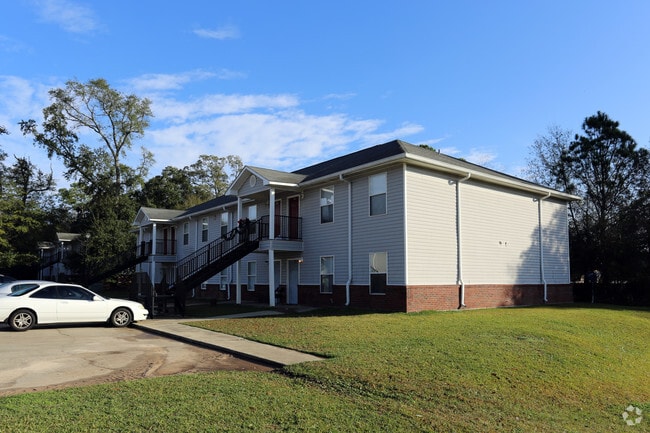 Building Photo - Candlewood Villas