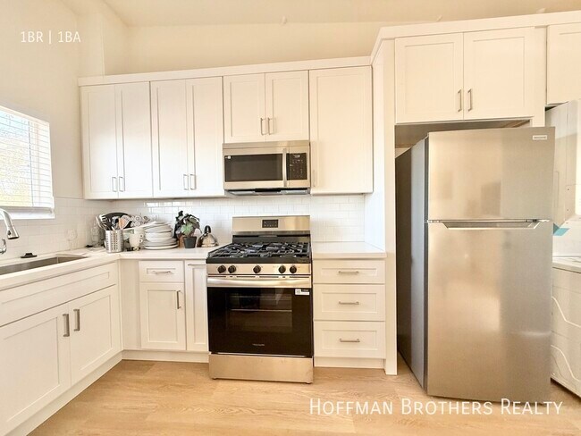 Foto del edificio - 1467 Fairbanks Pl