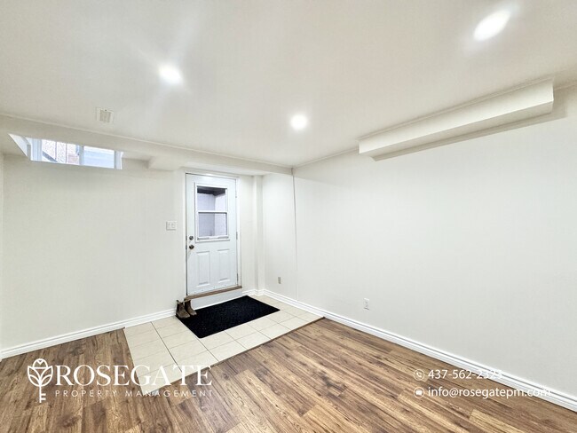 Photo du bâtiment - Bright 1-Bedroom Apartment with 2 Parking Spaces in Ajax