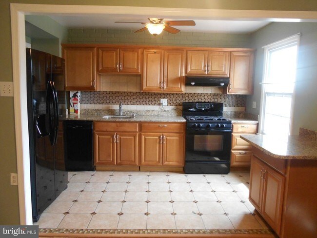 Building Photo - 31 Slavin Ct